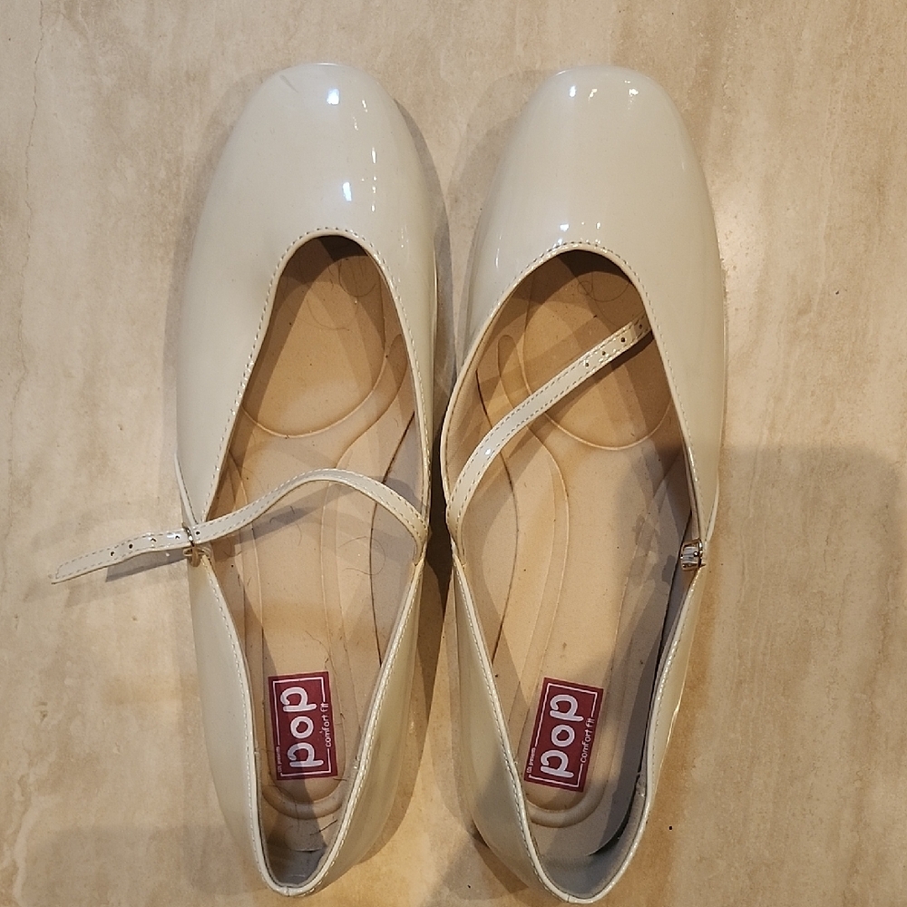 New. Cream Patent Leather Flats with Strap